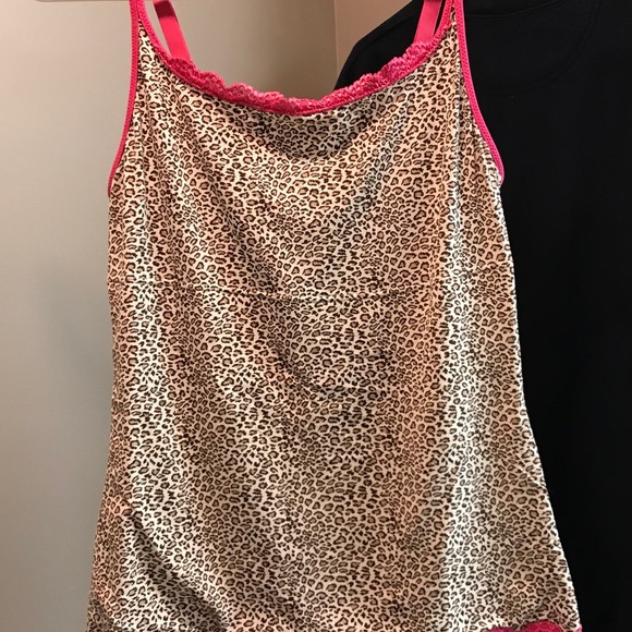 Compression camisole size large - Picture 3 of 4